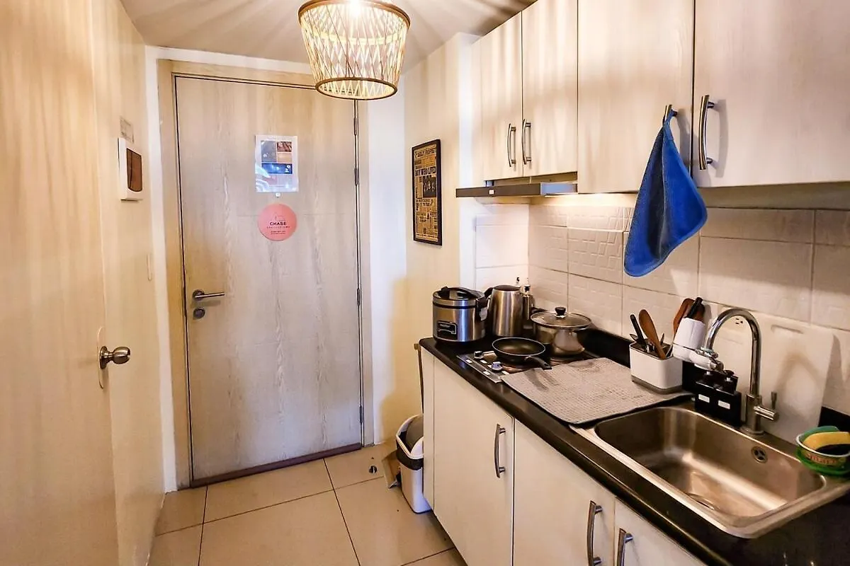 Boho City View 1Br Apt In Makati With Netflix Manila Philippines