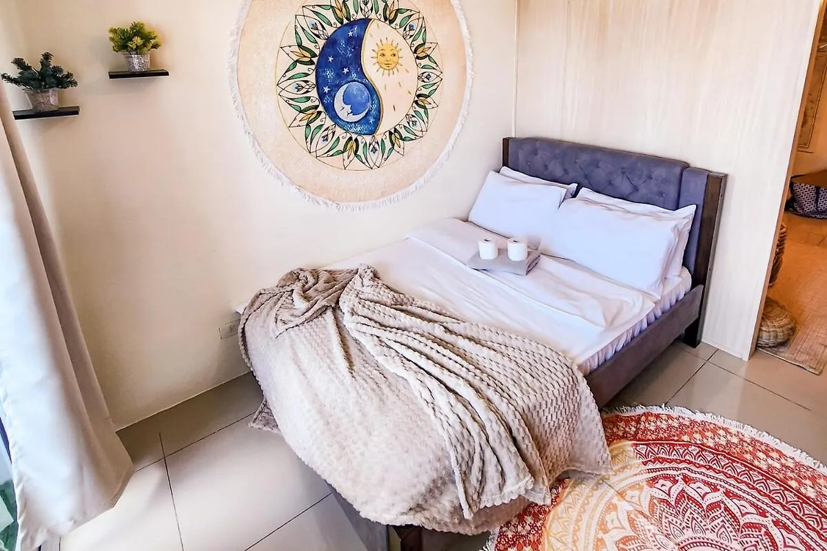 Boho City View 1Br Apt In Makati With Netflix Manila